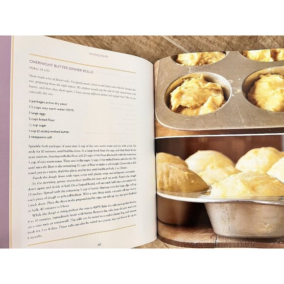 Amish Cooks Family Favorite Recipes Lovina Eicher Cookbook Illustrated Hardback - Picture 9 of 11